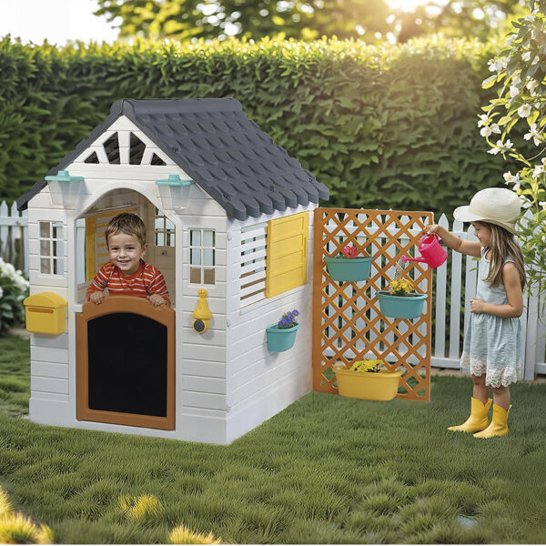 Garden Playhouse!